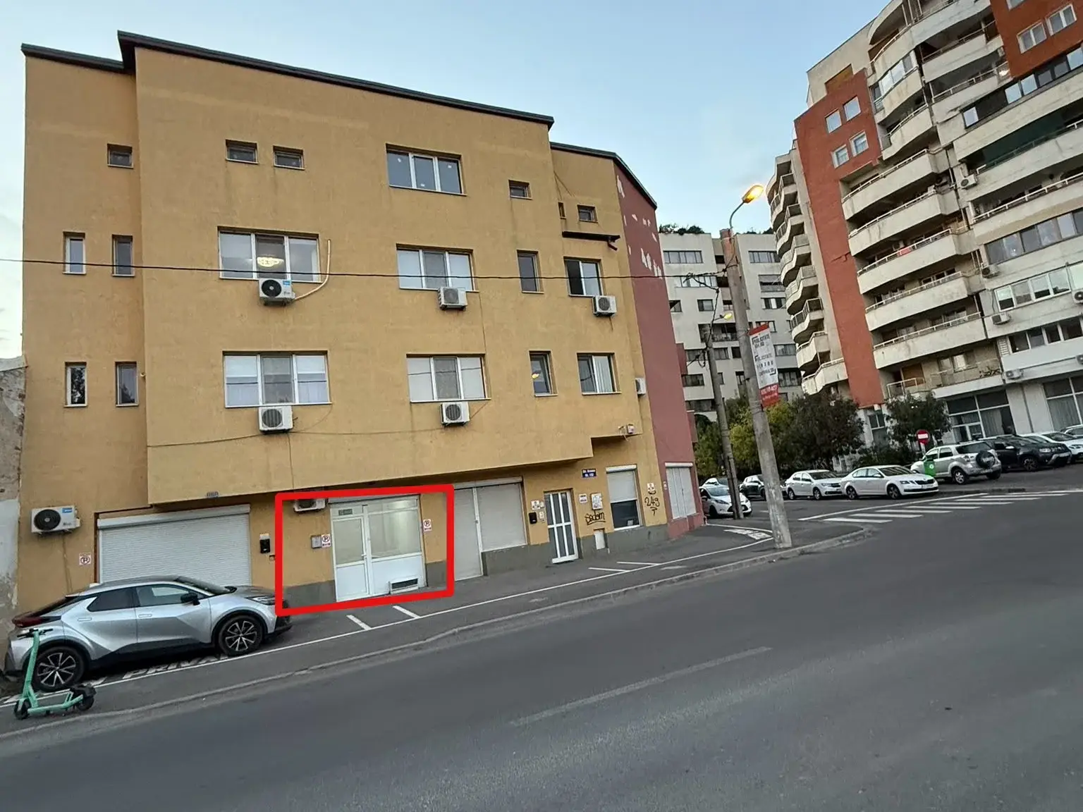 Spatiu_comercial de închiriat în Sector 5, București - 82 mp, Parter și Demisol principala